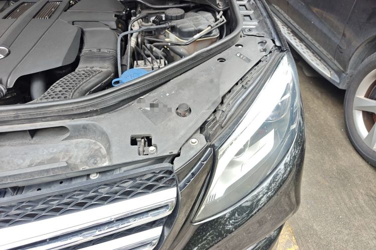 Used Mercedes-Benz GLE 2017 GLE 320 4MATIC Dynamic Model Engine Bay Left
