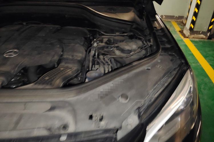 Used Mercedes-Benz GLE 2017 GLE 400 4MATIC Engine Bay Left