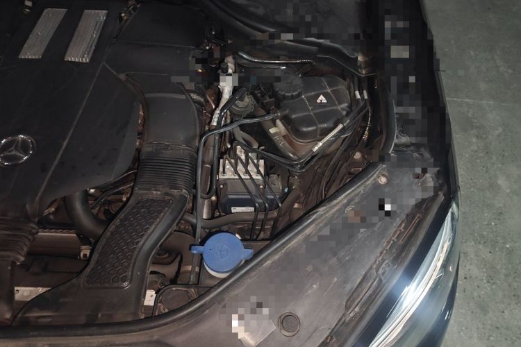 Used Mercedes-Benz GLE 2017 GLE 400 4MATIC Engine Bay Left