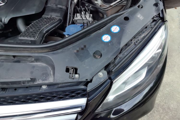 Used Mercedes-Benz GLE 2017 GLE 320 4MATIC Dynamic Model Engine Bay Left
