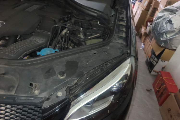Used Mercedes-Benz GLE 2017 GLE 400 4MATIC Engine Bay Left
