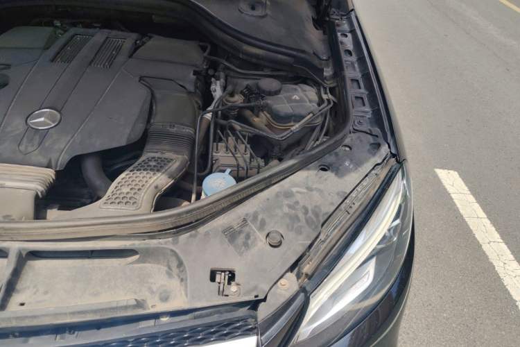 Used Mercedes-Benz GLE 2017 GLE 320 4MATIC Dynamic Model Engine Bay Left