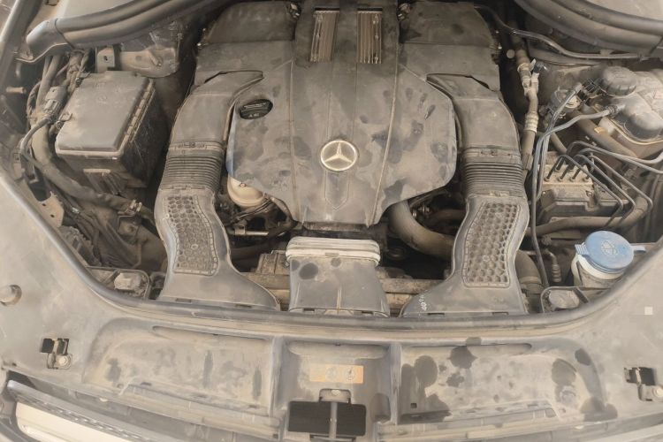 Used Mercedes-Benz GLE 2017 GLE 320 4MATIC Luxury Model Engine Bay