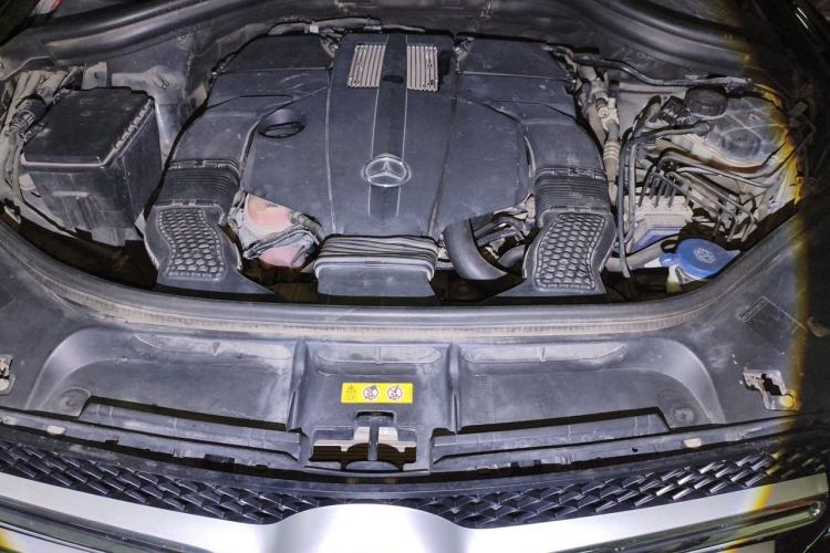 Used Mercedes-Benz GLE 2017 GLE 320 4MATIC Dynamic Model Engine Bay