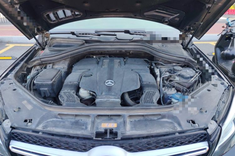 Used Mercedes-Benz GLE 2017 GLE 320 4MATIC Dynamic Model Engine Bay