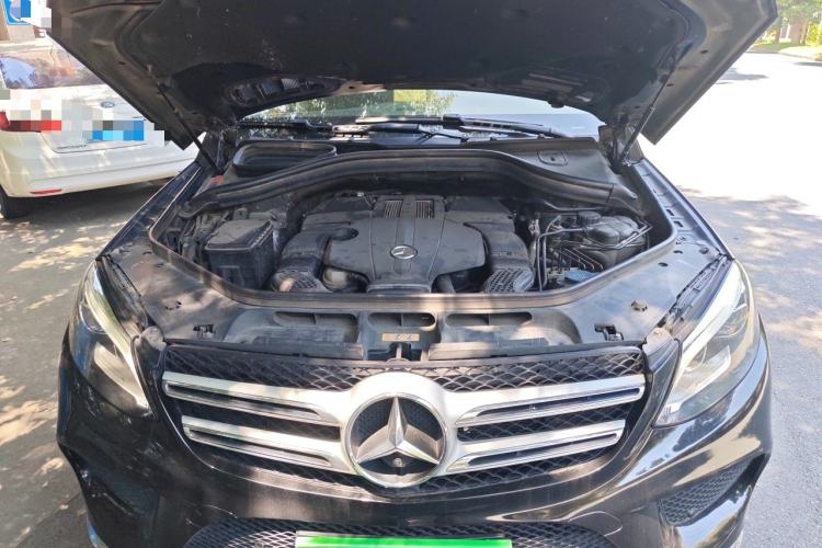 Used Mercedes-Benz GLE 2017 GLE 320 4MATIC Dynamic Model Engine Bay