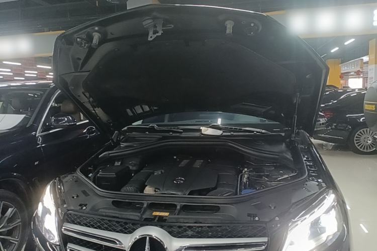 Used Mercedes-Benz GLE 2017 GLE 320 4MATIC Dynamic Model Engine Bay