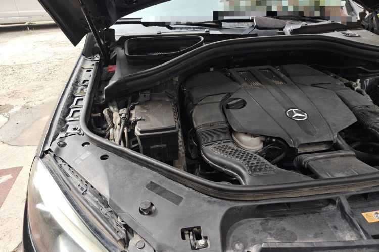 Used Mercedes-Benz GLE 2017 GLE 320 4MATIC Luxury Model Engine Bay Right