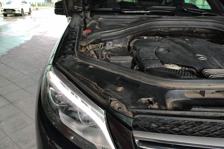 Used Mercedes-Benz GLE 2017 GLE 400 4MATIC Engine Bay Right