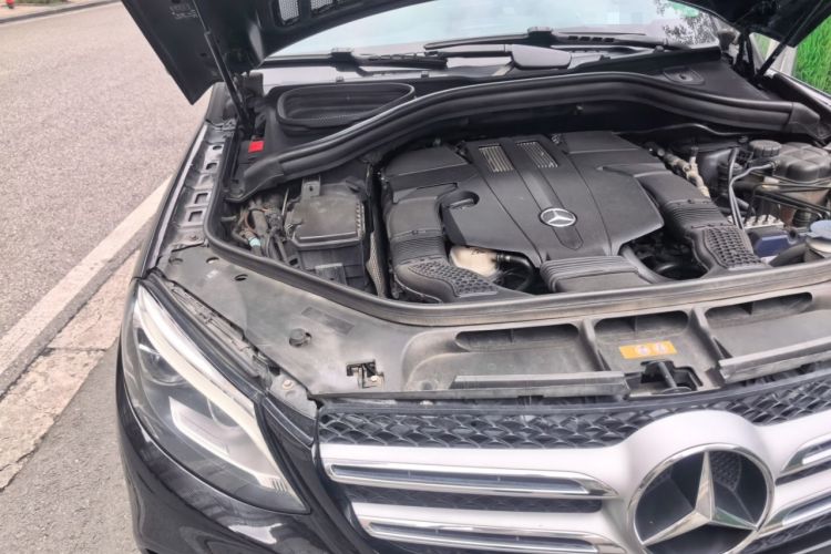 Used Mercedes-Benz GLE 2017 GLE 400 4MATIC Engine Bay Right