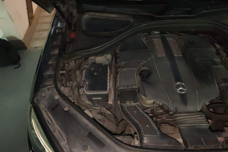 Used Mercedes-Benz GLE 2017 GLE 320 4MATIC Dynamic Model Engine Bay Right