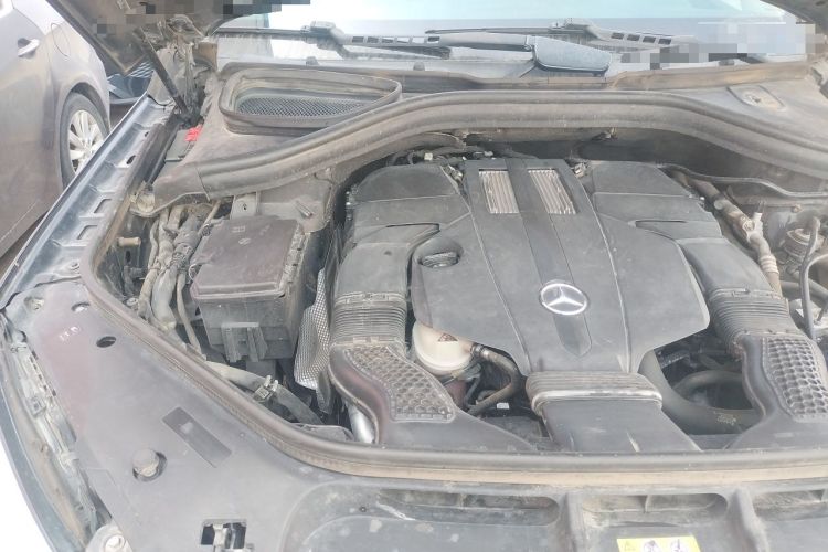 Used Mercedes-Benz GLE 2017 GLE 320 4MATIC Luxury Model Engine Bay Right