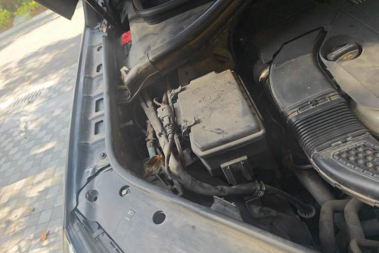 Used Mercedes-Benz GLE 2017 GLE 320 4MATIC Dynamic Model Engine Bay Right