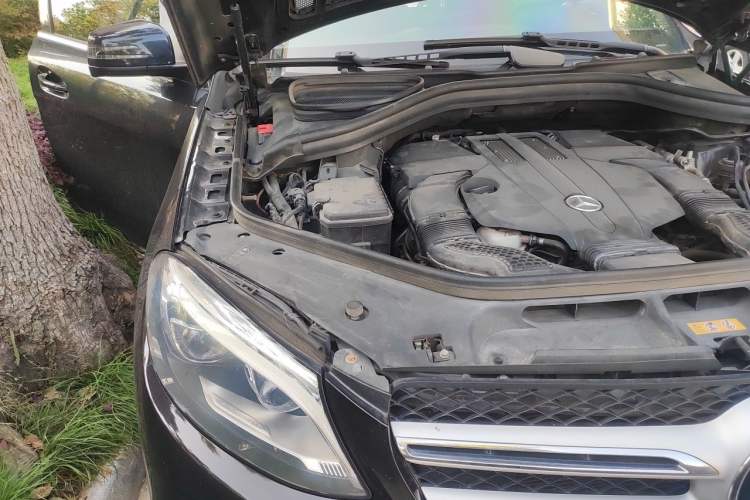 Used Mercedes-Benz GLE 2017 GLE 320 4MATIC Dynamic Model Engine Bay Right
