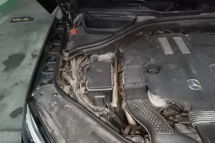 Used Mercedes-Benz GLE 2017 GLE 400 4MATIC Engine Bay Right