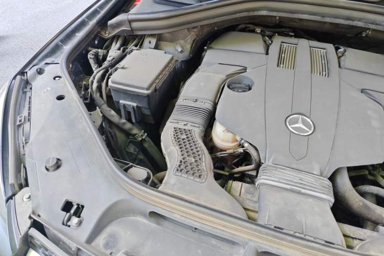 Used Mercedes-Benz GLE 2017 GLE 400 4MATIC Engine Bay Right