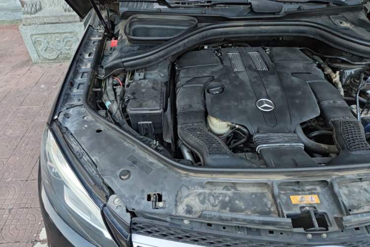 Used Mercedes-Benz GLE 2017 GLE 400 4MATIC Engine Bay Right