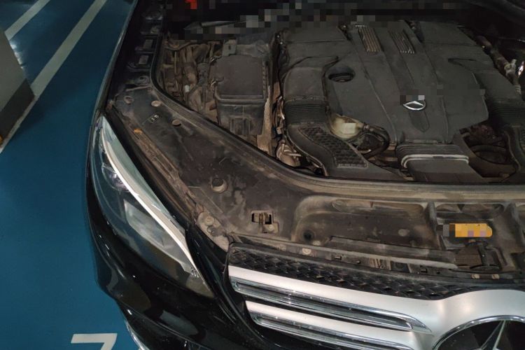 Used Mercedes-Benz GLE 2017 GLE 400 4MATIC Engine Bay Right