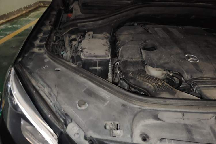 Used Mercedes-Benz GLE 2017 GLE 400 4MATIC Engine Bay Right