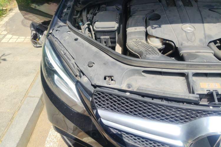 Used Mercedes-Benz GLE 2017 GLE 400 4MATIC Engine Bay Right