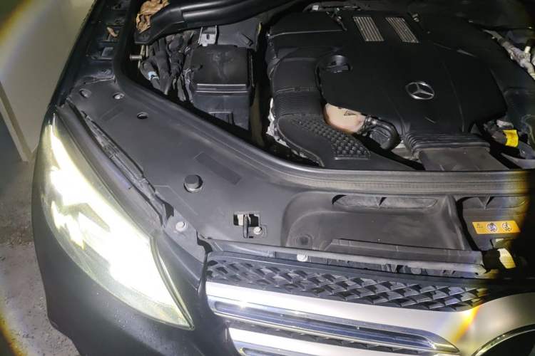 Used Mercedes-Benz GLE 2017 GLE 400 4MATIC Engine Bay Right