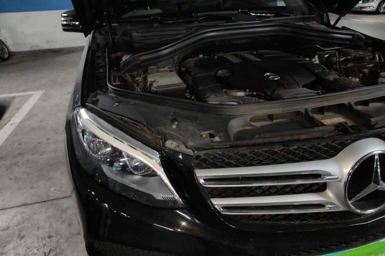 Used Mercedes-Benz GLE 2017 GLE 400 4MATIC Engine Bay Right