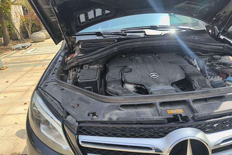 Used Mercedes-Benz GLE 2017 GLE 320 4MATIC Dynamic Model Engine Bay Right