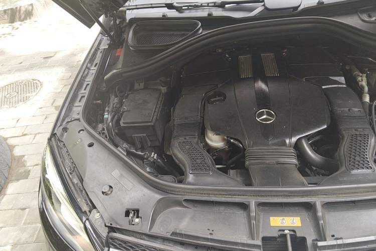 Used Mercedes-Benz GLE 2017 GLE 320 4MATIC Dynamic Model Engine Bay Right