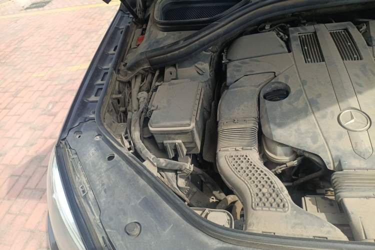 Used Mercedes-Benz GLE 2017 GLE 320 4MATIC Dynamic Model Engine Bay Right