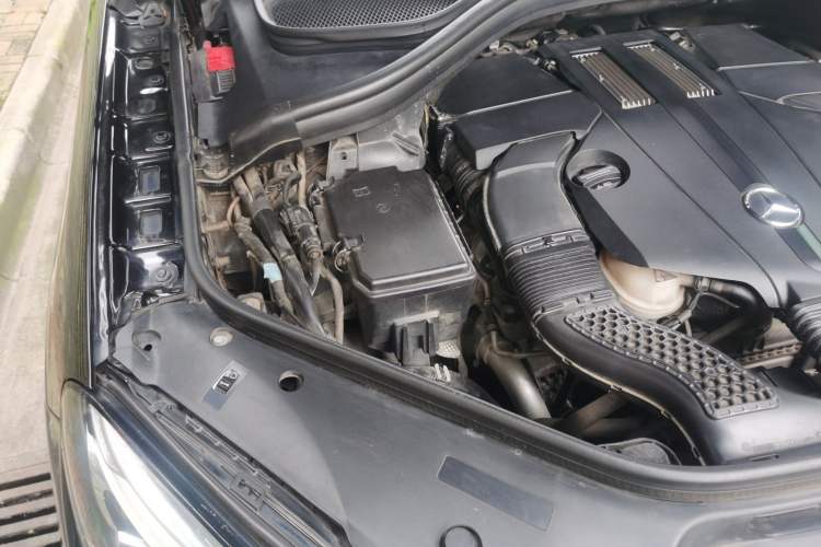 Used Mercedes-Benz GLE 2017 GLE 320 4MATIC Dynamic Model Engine Bay Right