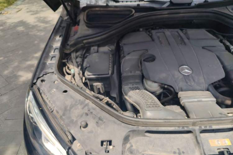 Used Mercedes-Benz GLE 2017 GLE 320 4MATIC Dynamic Model Engine Bay Right