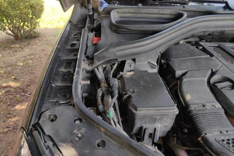 Used Mercedes-Benz GLE  Engine Bay Right