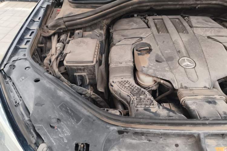 Used Mercedes-Benz GLE 2017 GLE 320 4MATIC Dynamic Model Engine Bay Right