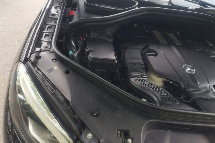 Used Mercedes-Benz GLE 2017 GLE 400 4MATIC Engine Bay Right