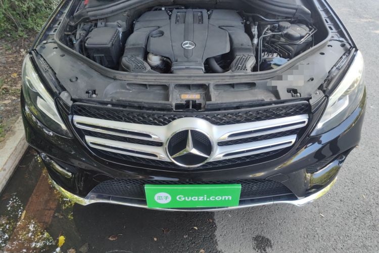 Used Mercedes-Benz GLE 2017 GLE 320 4MATIC Dynamic Model Engine Bay