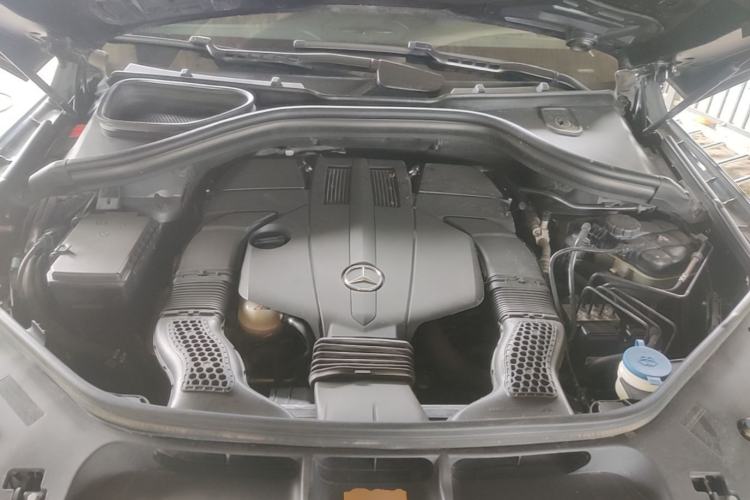 Used Mercedes-Benz GLE 2017 GLE 400 4MATIC Engine Bay