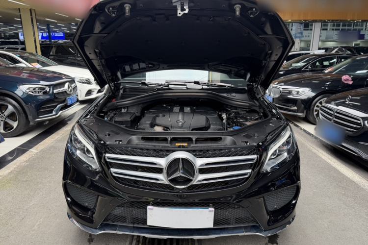 Used Mercedes-Benz GLE 2017 GLE 320 4MATIC Dynamic Model Engine Bay