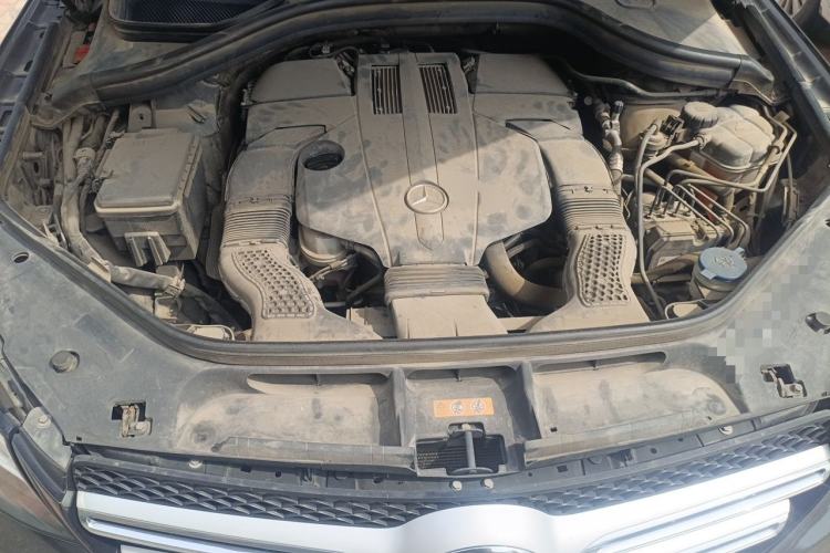 Used Mercedes-Benz GLE 2017 GLE 320 4MATIC Dynamic Model Engine Bay