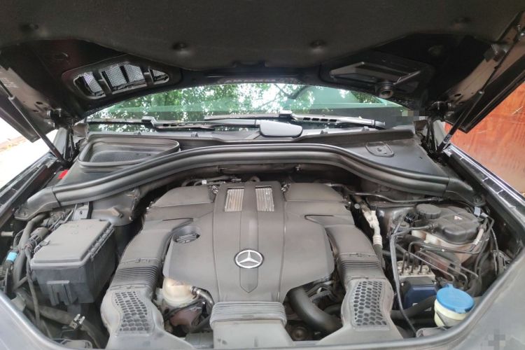 Used Mercedes-Benz GLE 2017 GLE 400 4MATIC Engine Bay
