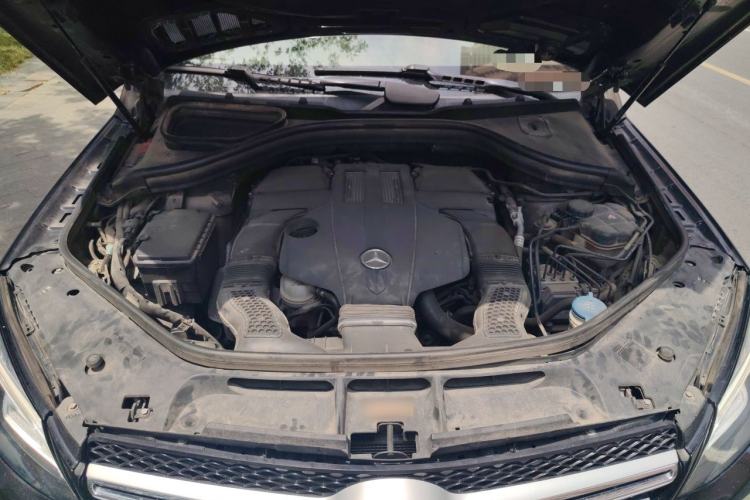 Used Mercedes-Benz GLE 2017 GLE 320 4MATIC Dynamic Model Engine Bay