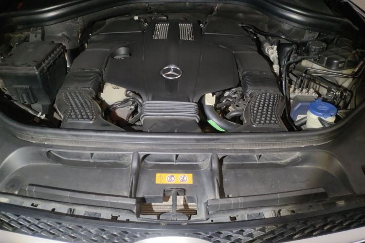 Used Mercedes-Benz GLE 2017 GLE 320 4MATIC Dynamic Model Engine Bay