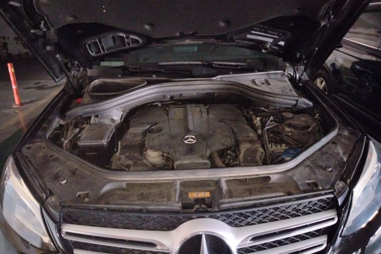 Used Mercedes-Benz GLE 2017 GLE 400 4MATIC Engine Bay