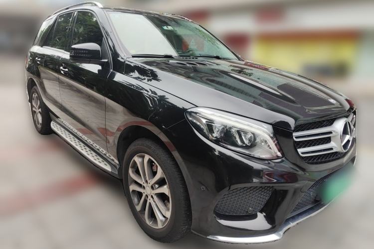 Used Mercedes-Benz GLE 2017 GLE 320 4MATIC Luxury Model Exterior 2