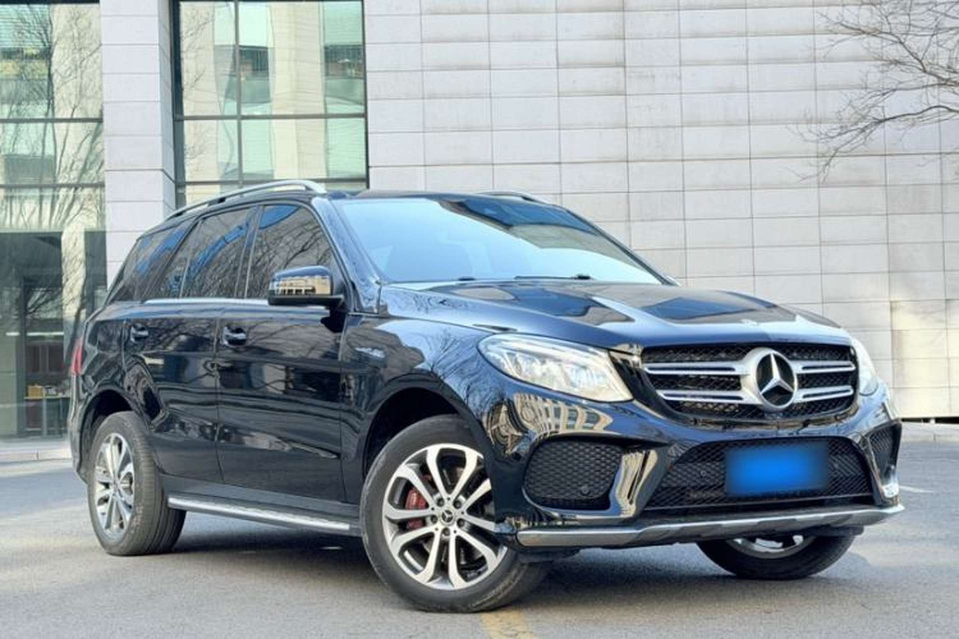 Used Mercedes-Benz GLE 2017 GLE 320 4MATIC Dynamic Model Exterior 2