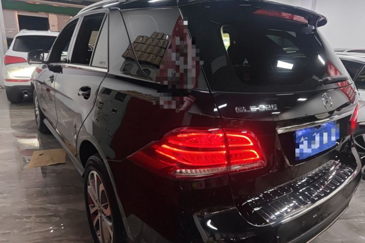Used Mercedes-Benz GLE 2017 GLE 320 4MATIC Dynamic Model Exterior 3