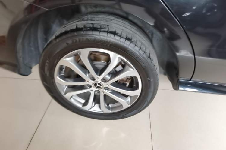 Used Mercedes-Benz GLE 2017 GLE 320 4MATIC Dynamic Model Exterior 5