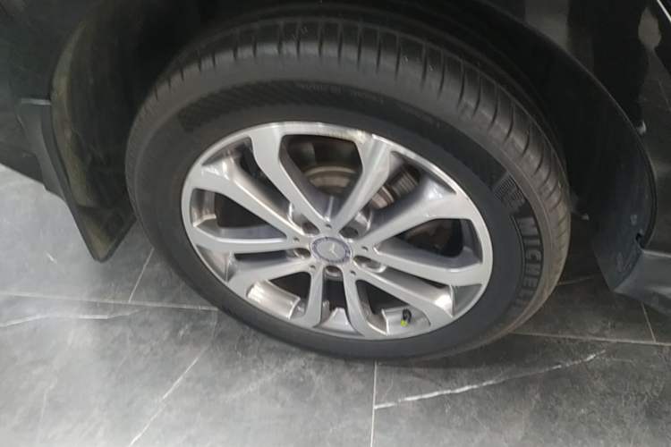 Used Mercedes-Benz GLE 2017 GLE 320 4MATIC Dynamic Model Exterior 5