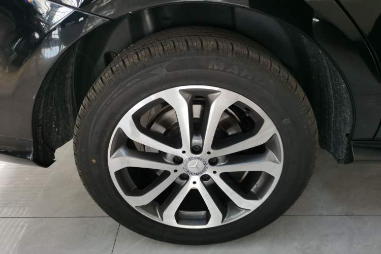 Used Mercedes-Benz GLE 2017 GLE 320 4MATIC Dynamic Model Exterior 5