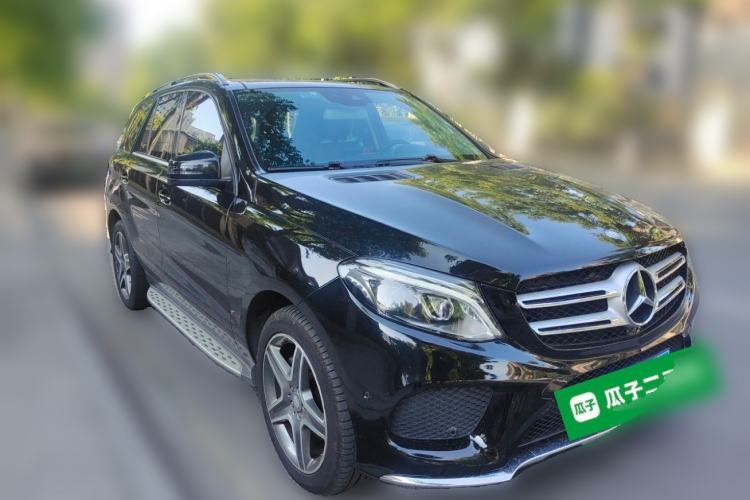 Used Mercedes-Benz GLE 2017 GLE 400 4MATIC Front Right 45 Deg