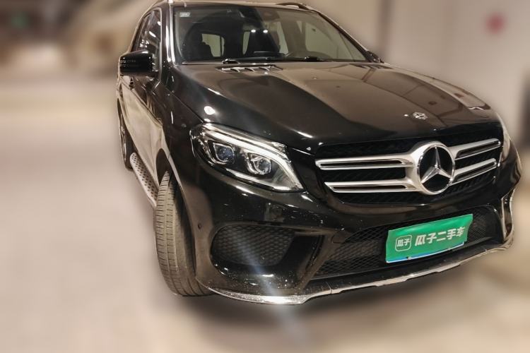 Used Mercedes-Benz GLE 2017 GLE 400 4MATIC Front Right 45 Deg